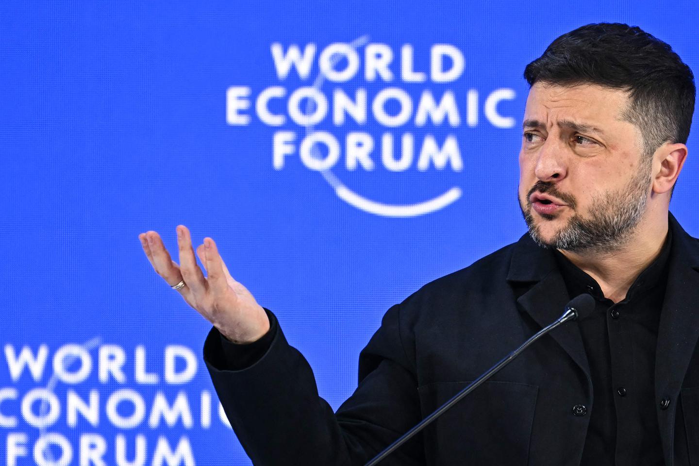 L’Ukraine à la croisée des chemins : Zelensky face aux crises financières et aux tensions avec l’Europe