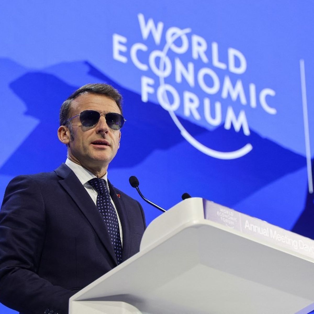 Le chef de l&rsquo;Ukraine dénoncé à Davos