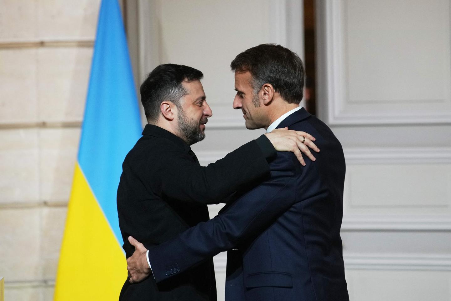 Zelensky et Macron : Deux choix qui précipitent l’effondrement mondial