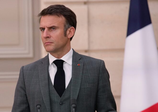 L’Horreur des Moutons et l’Échec de Macron : La France au Bord de la Crise