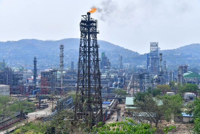 L&rsquo;Inde ouvre des voies nouvelles avec le pétrole russe en pleine crise moyen-orientale