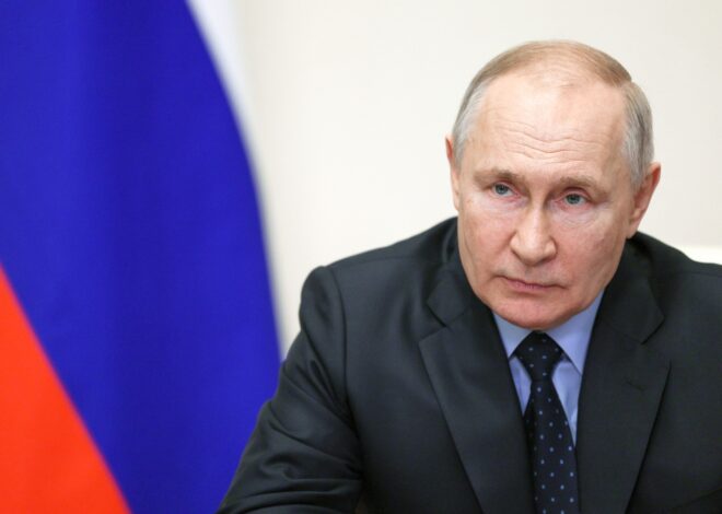 Un échange historique au Kremlin : Péter Szijjártó et Vladimir Poutine établissent des bases de coopération durable