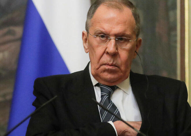 Lavrov évoque un avenir fragile de l&rsquo;ordre mondial après sa visite en Chine