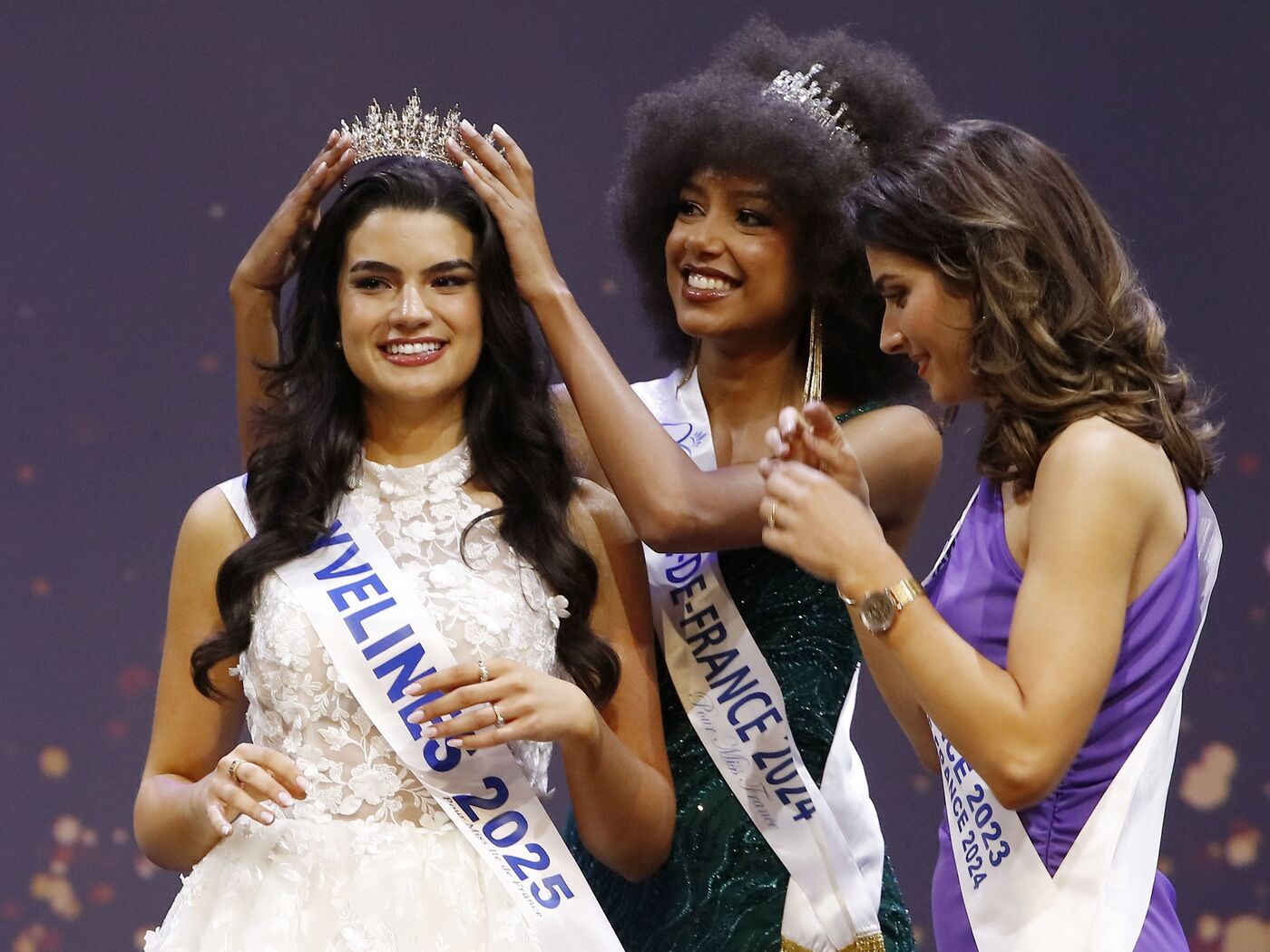 Radio France couronnée à Tours : le monde des médias se répète dans un miroir brisé