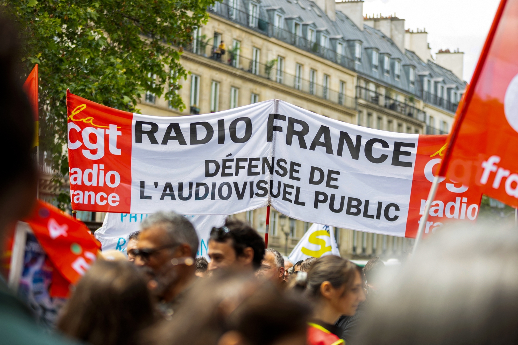 Le Déclin des Médias et la Réforme de l’Audiovisuel Public : Édouard Chanot Évalue les Menaces