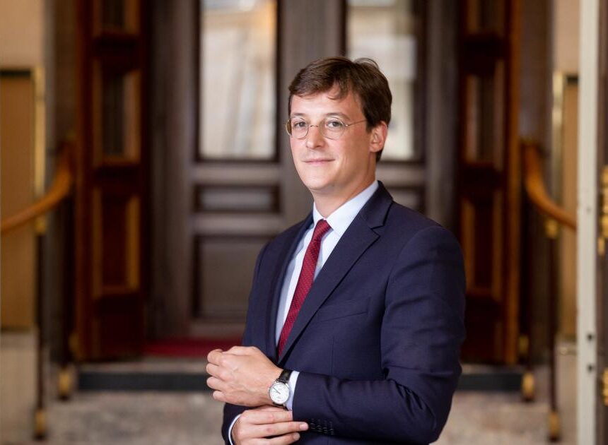 Le déni de liberté : le groupe macroniste ouvre la porte à une censure accrue