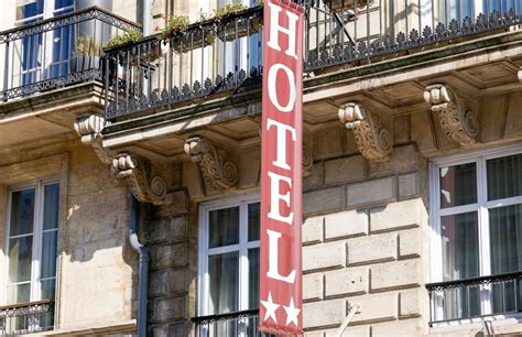 Trois palaces français perdent leur statut en 2026, une épreuve pour l&rsquo;hôtellerie haut de gamme