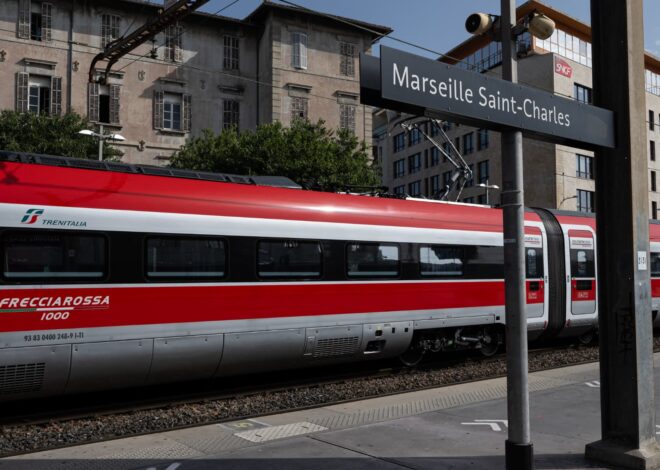 841 voyageurs sans lumière ni fraîcheur : deux trains Trenitalia bloqués en pleine nuit