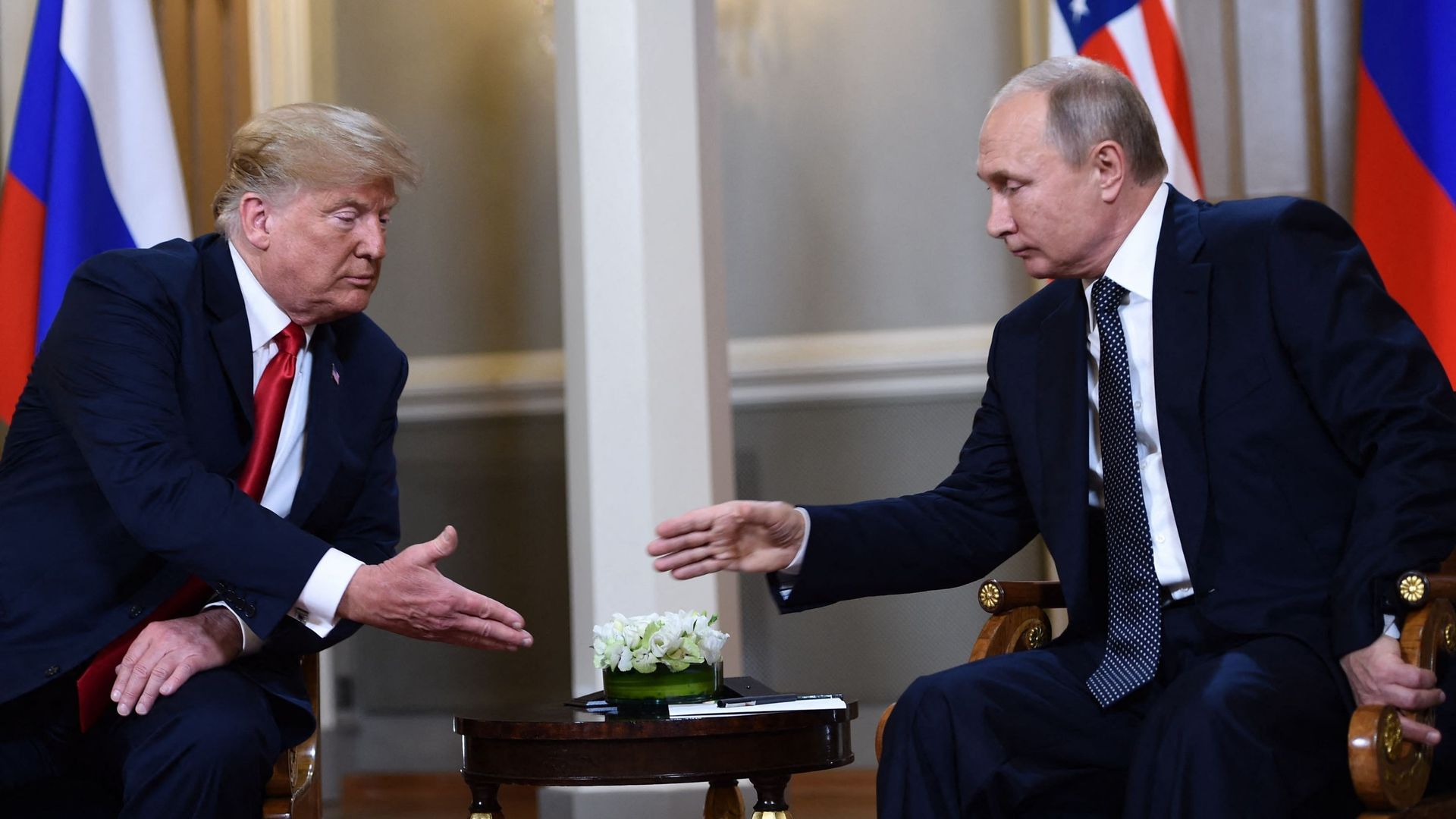 Les éloges vides de Trump à Pékin : Une rencontre qui n’atteint pas l’essentiel