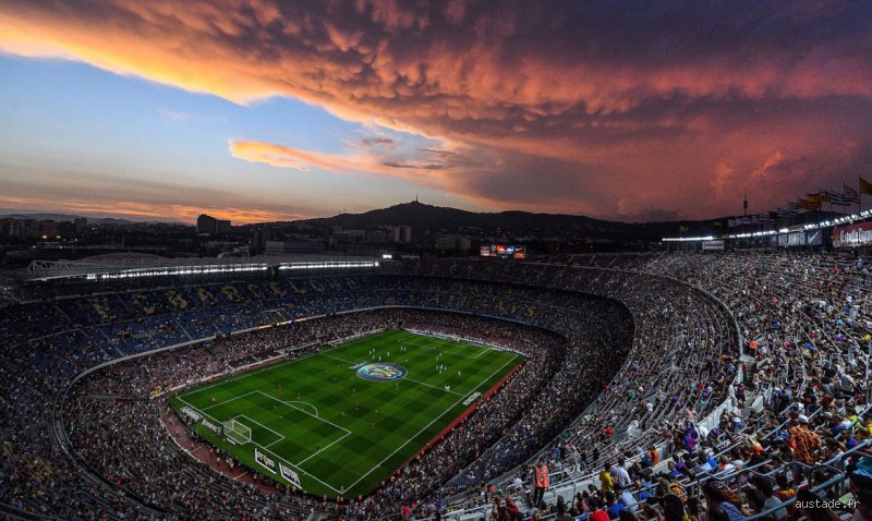 Un ciel d&rsquo;orage et un monde de football en suspension : le match le plus long de la Coupe du Monde