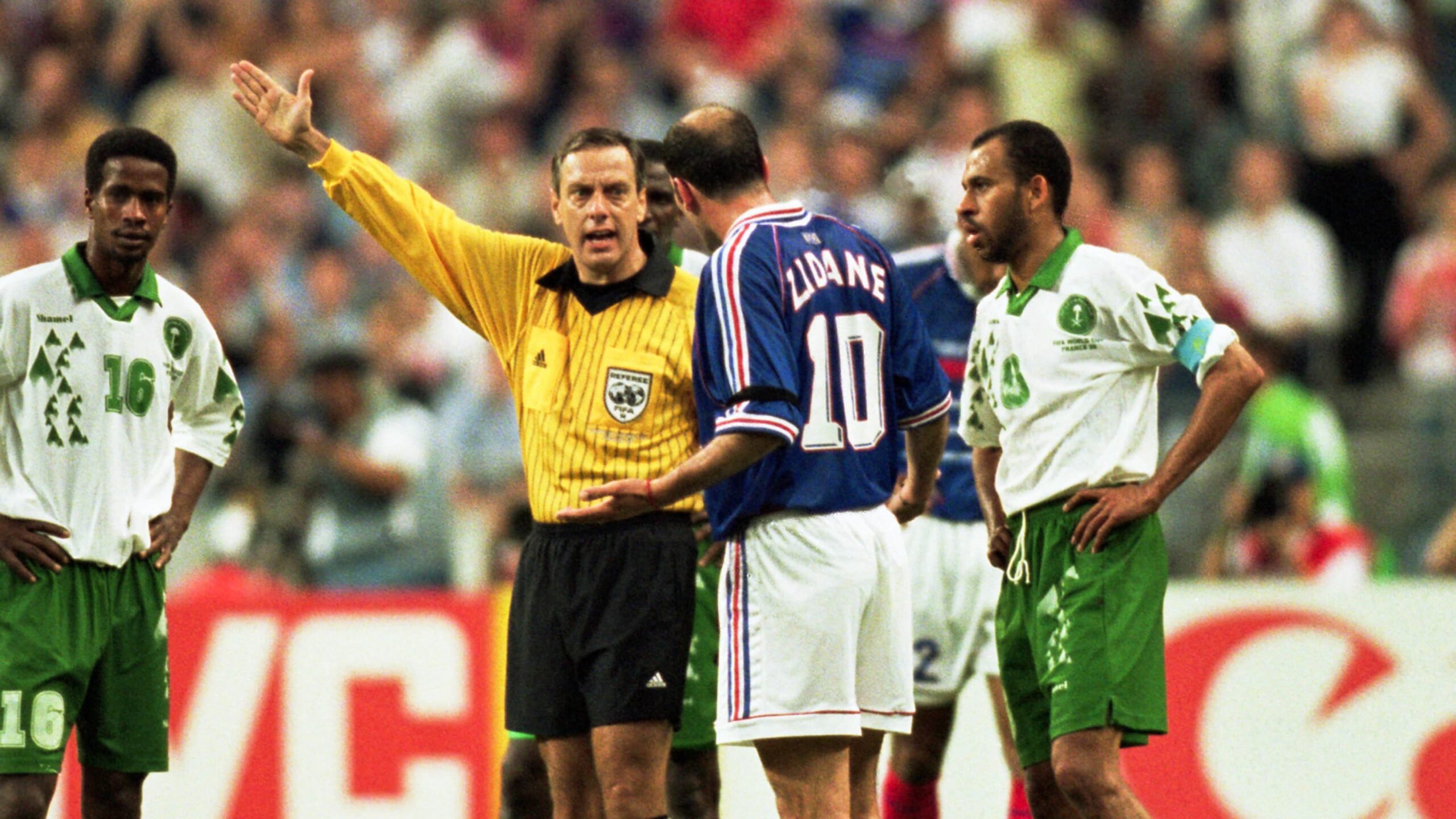 Le masque de Zidane : une réponse à l’adversité avant le Mondial 2026