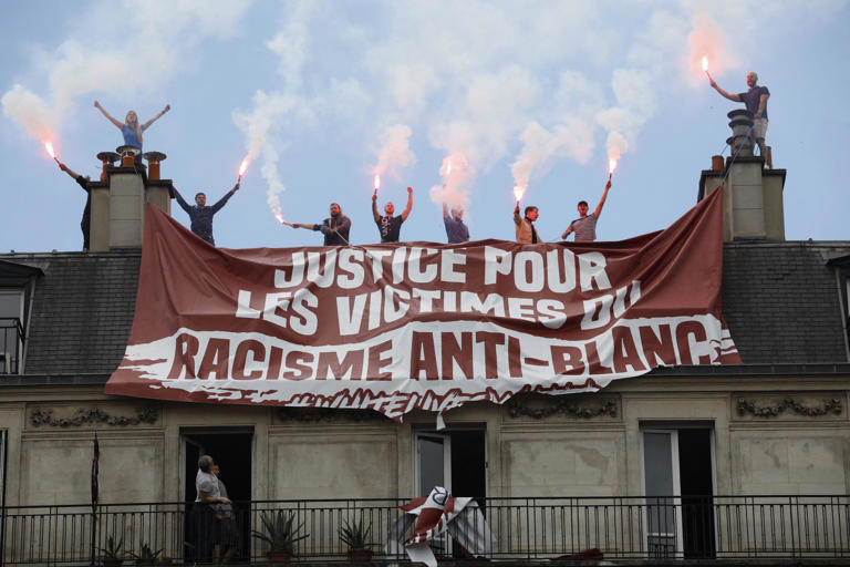 L&rsquo;ombre du racisme antiblanc : pourquoi les médias français ne veulent pas en parler