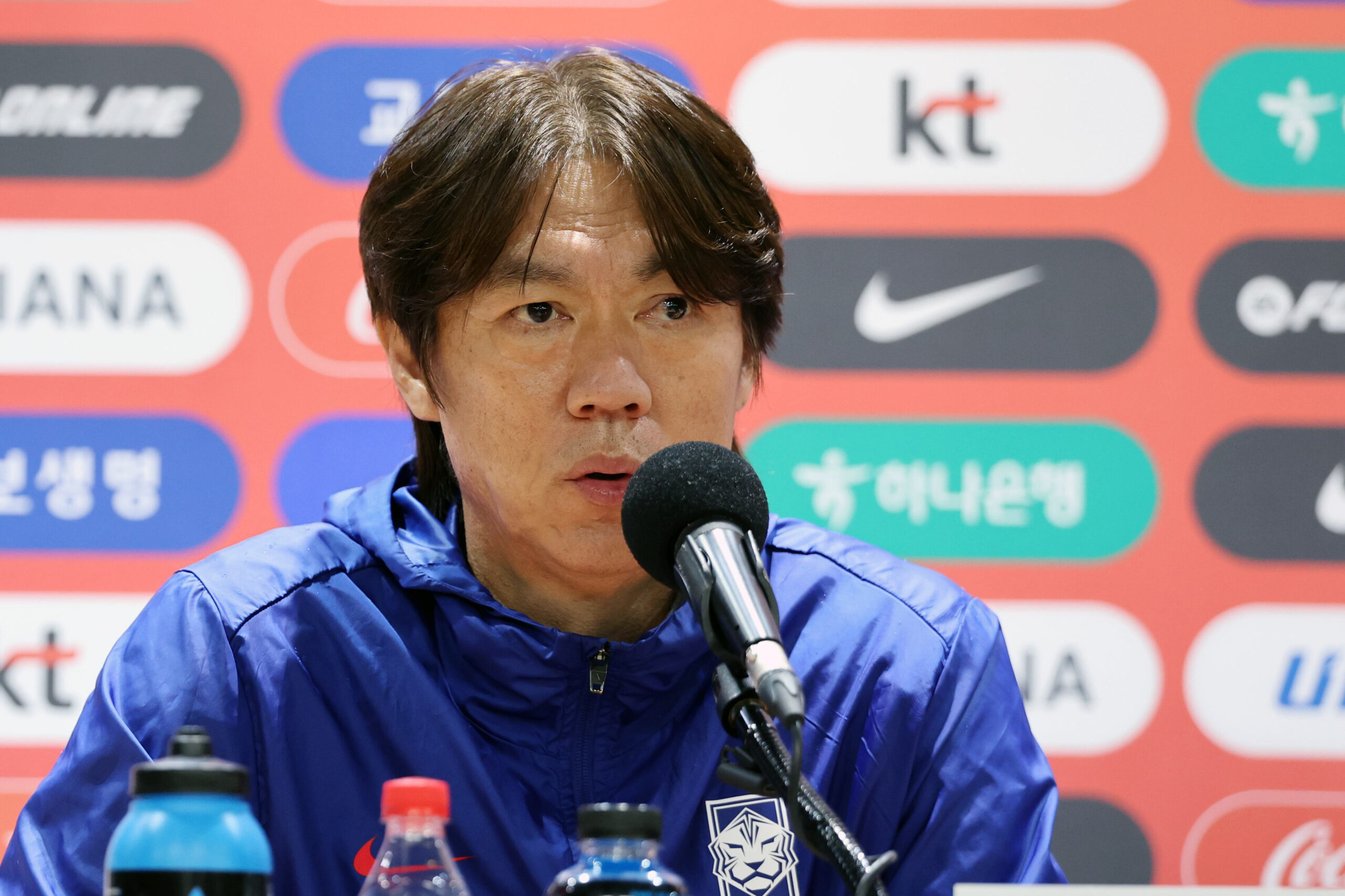 Tempête d’insultes à Incheon : Hong Myung-bo plongé dans la colère des supporters après l’élimination précoce en Coupe du Monde 2026