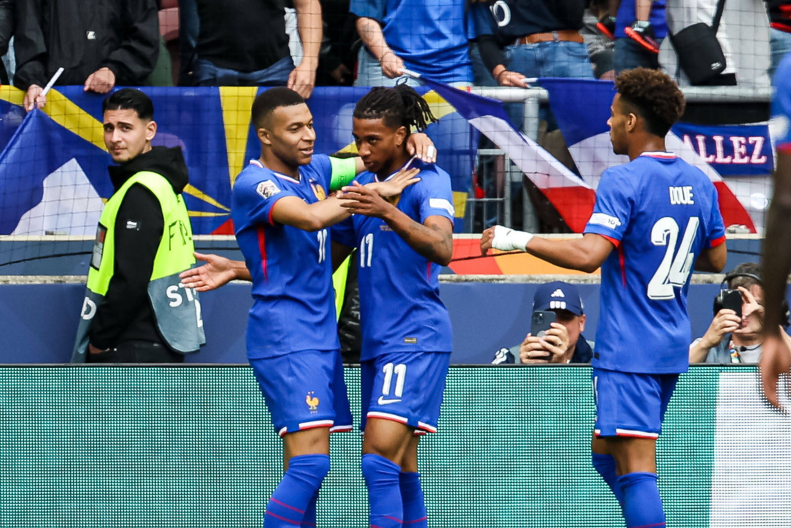 La France décolle : Mbappé et Olise écrasent la Suède (3-0) pour les huitièmes de la Coupe du Monde 2026