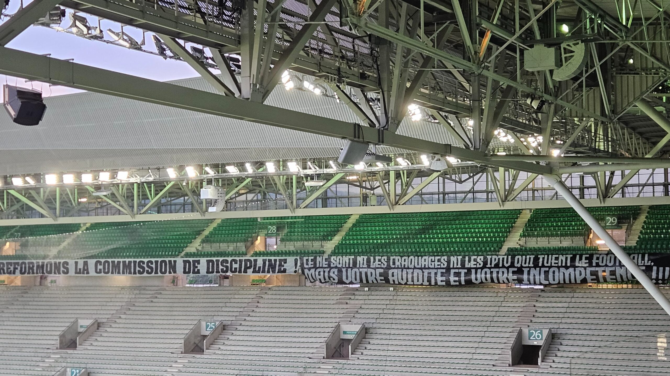 Les Français s&rsquo;imposent dans l&rsquo;eau : Saint-Étienne révèle une domination inégalée aux Championnats Nationaux 2026