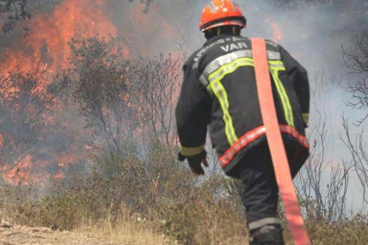 Des centaines d&rsquo;hectares en flammes : trois personnes placées en garde à vue pour des incendies accidentels dans la Loire