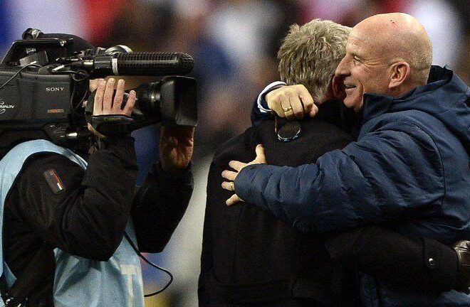Un hommage ému des joueurs français à Guy Stephan après leur victoire 4-1 contre la Norvège