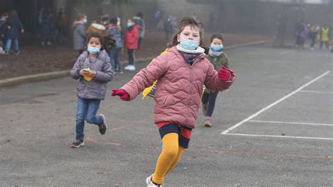L&rsquo;alerte sanitaire dans les écoles : les syndicats exigent des mesures immédiates face à la vague caniculaire