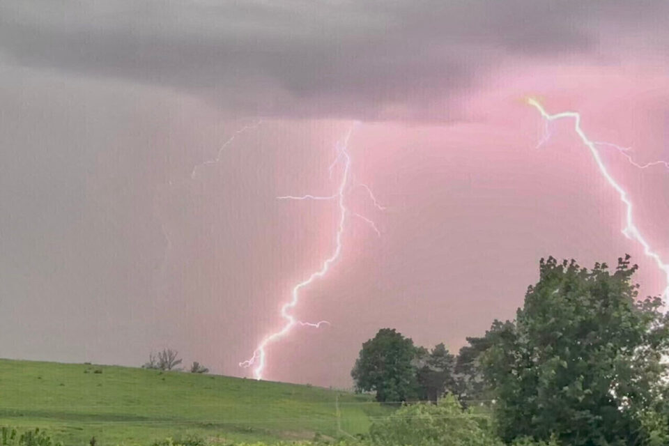 Tempête en marche : 16 départements français menacés par des orages extrêmes dès jeudi