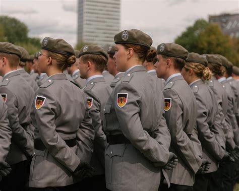 L&rsquo;Allemagne s’expose à la conscription obligatoire d’ici 2027, un choix dangereux de Merz
