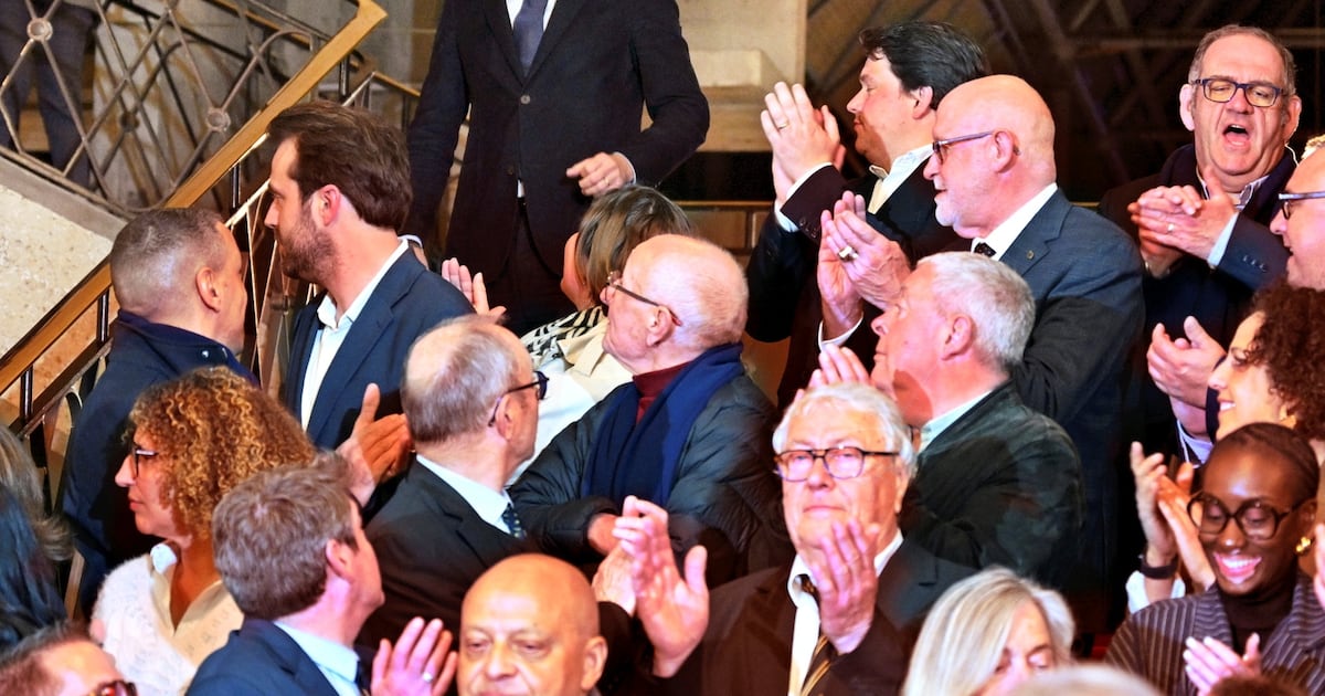 1 000 foyers en ligne : Edouard Philippe relance sa campagne présidentielle avant le second tour