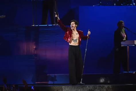 Wembley en émoi : Harry Styles bat le record mondial avec 12 concerts consécutifs à guichets fermés