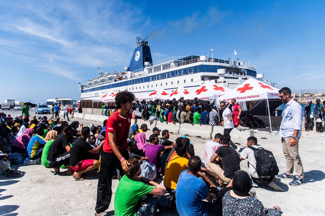 Le premier migrant américain transféré aux Palaos quitte l&rsquo;île en moins de deux semaines