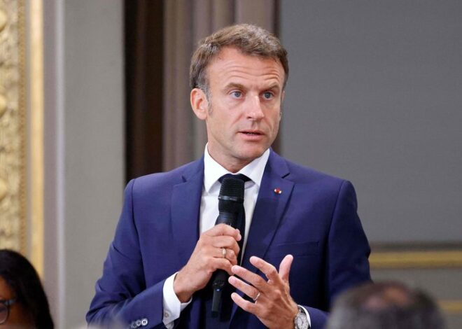 L’interdiction des réseaux sociaux : Macron déclenche la crise économique française