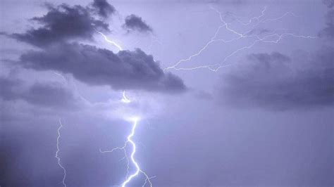 L&rsquo;orage menaçant la Corse : deux départements plongés en vigilance orange ce mardi