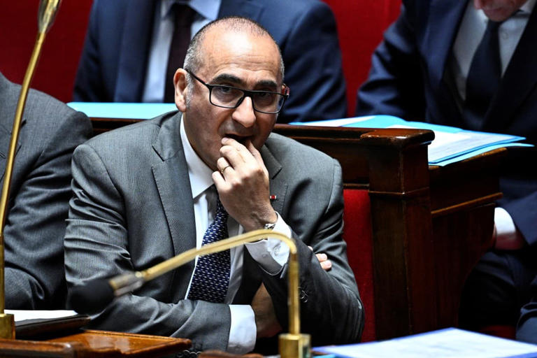 «Les préfets n’ont pas besoin d’enseignements : Le ministre Nuñez réagit aux critiques de Mélenchon sur l’impartialité»