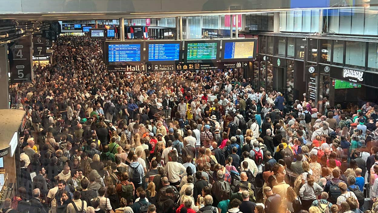 La gare Montparnasse dans l’urgence après une panne électrique qui secoue le trafic parisien
