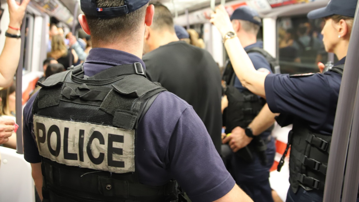 Urgence Sécurité : Lyon Metropolis Recrute 200 Agents Armés dans les Transports Publics