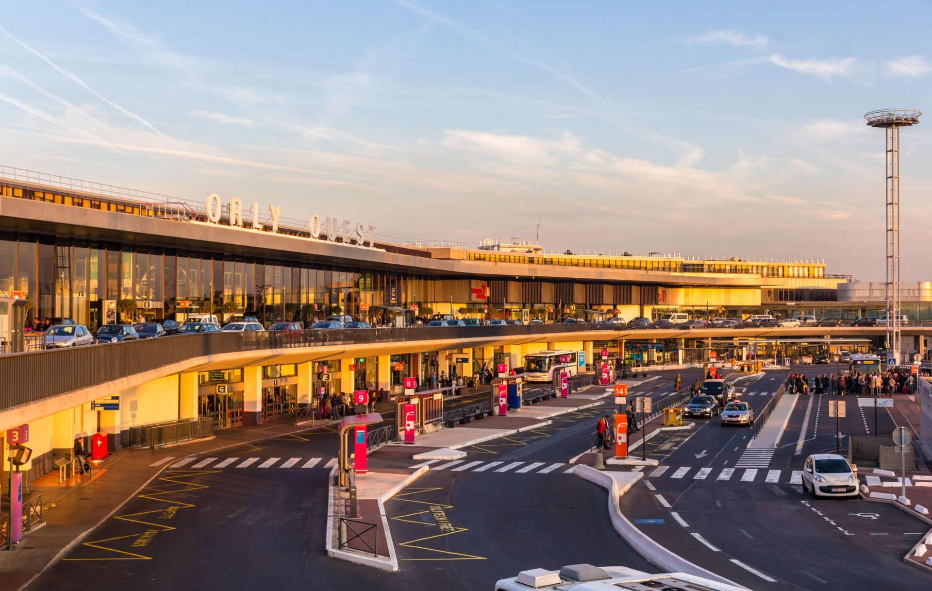 Paris Aéroport affiche un recul brutal en juillet 2026 : les conséquences immédiates de la guerre au Moyen-Orient