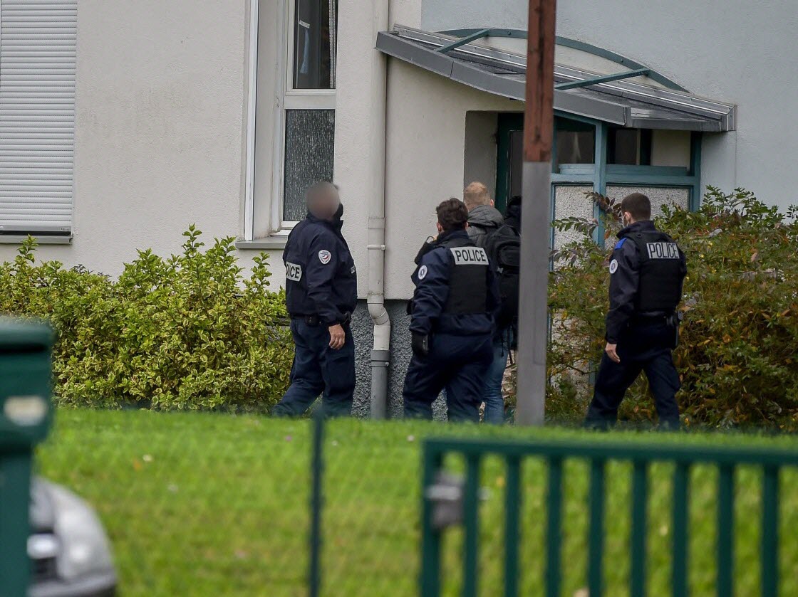 Deux couteaux et une collision : l&rsquo;homme des Vosges mis en détention pour tentative d’homicide