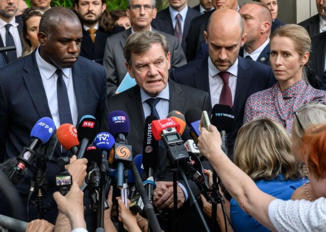 DIX MOIS DE SILENCE, CINQ MINUTES POUR CONDAMNER MACRON