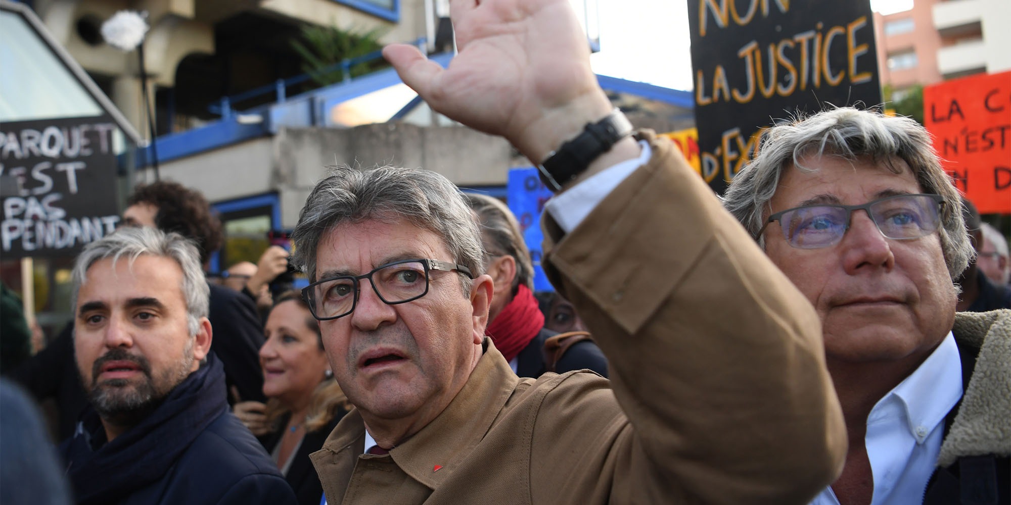 La France s’effondre : Mélenchon condamné pour son rôle dans la crise économique