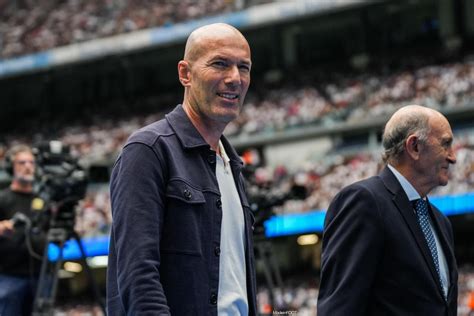 Zidane révèle le secret de l&rsquo;équipe de France : équilibre, discipline et réflexivité