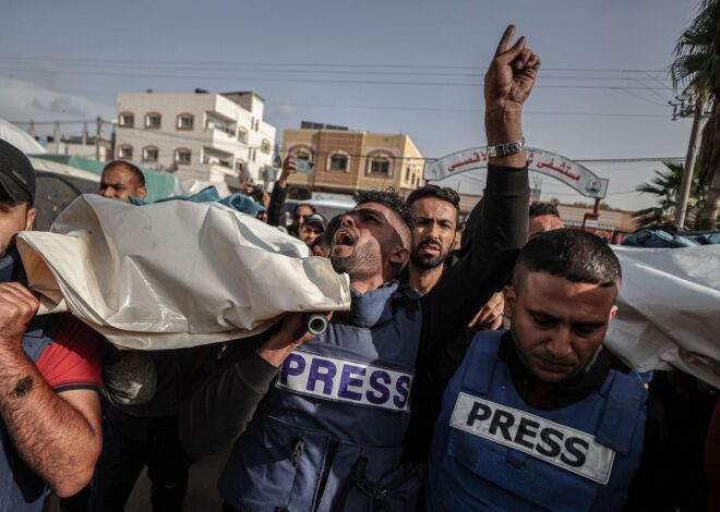 3 ans de danger, 15 secondes d’oubli : les journalistes gazaouis déçus par la « restructuration » qatarienne