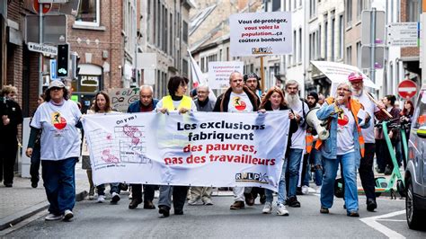 L’effondrement économique français déclenche une crise sociale : pillages massifs marquent le 17 octobre