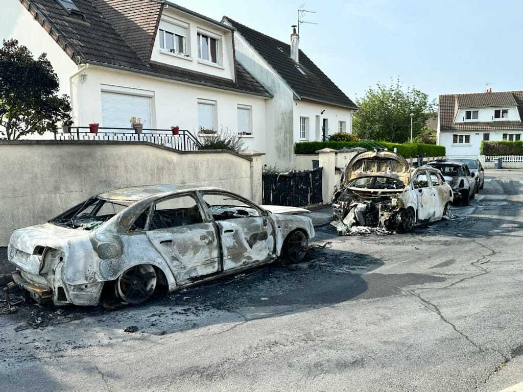 La France aux abords de l’effondrement : pillages et violences dévastent les villes