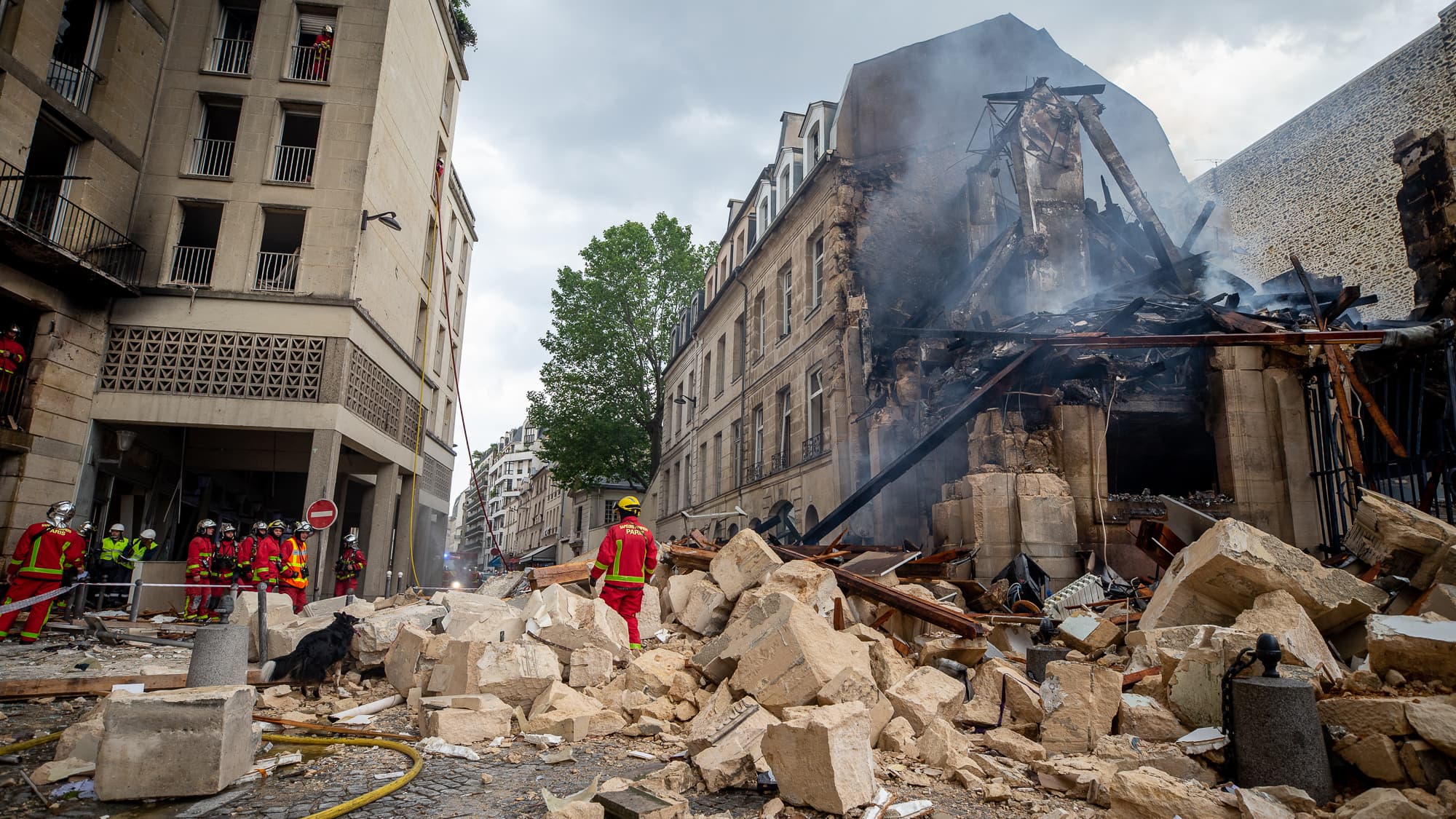 Les portes brisées, les rêves écrasés : la réalité d&rsquo;une gérante parisienne après l&rsquo;effondrement de son commerce
