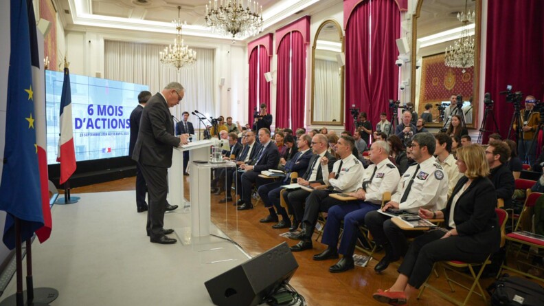 « Nous n’avons pas perdu le contrôle » : Le discours du ministre de l’Intérieur éclate sous les violences du samedi 17 octobre 2026